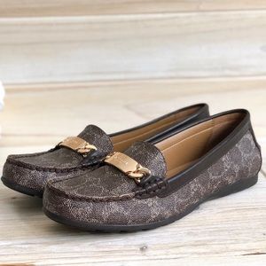7.5 COACH Brown Signature Loafers Flats A00261